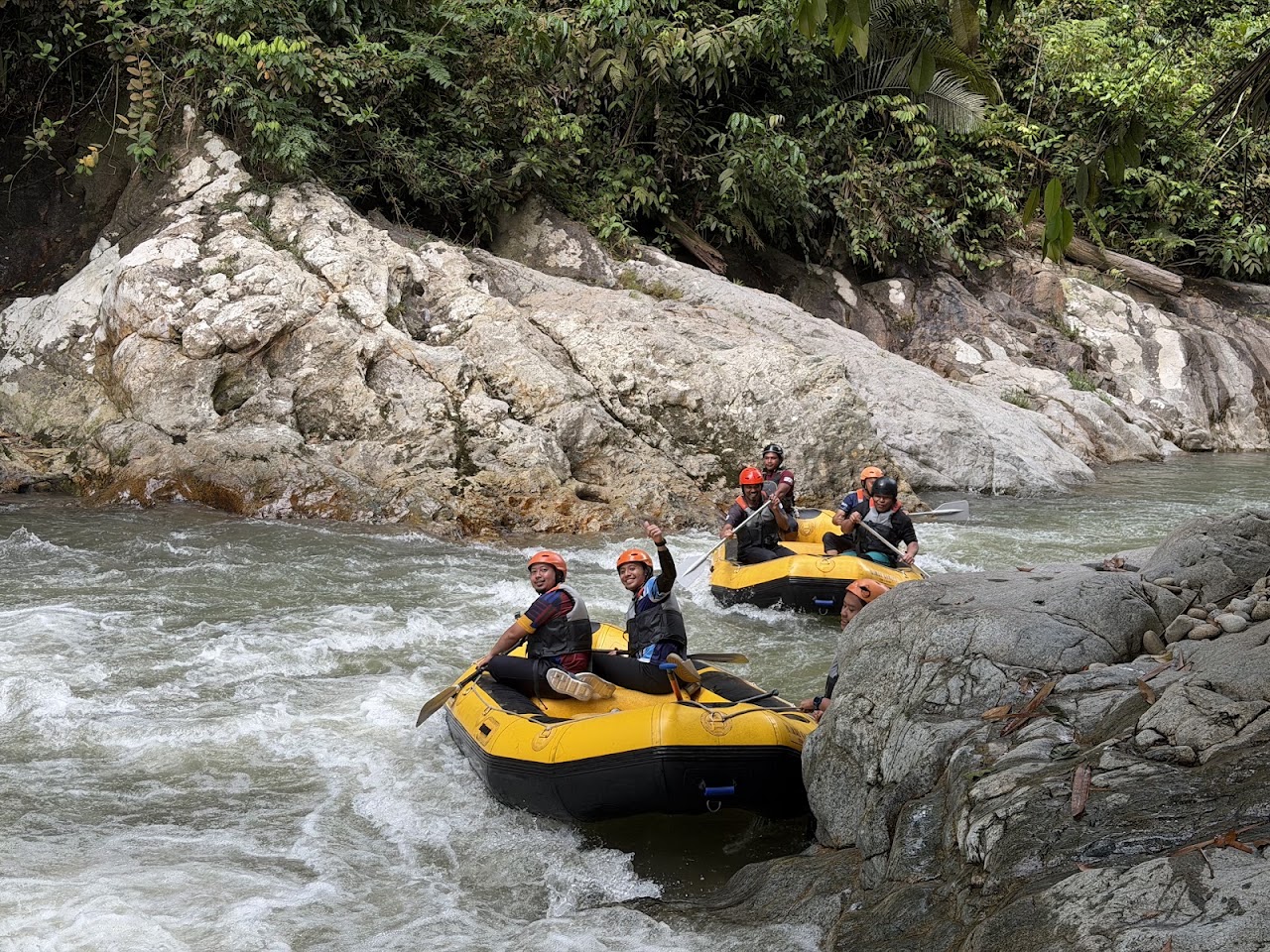 Gopeng White Water Rafting photo 1