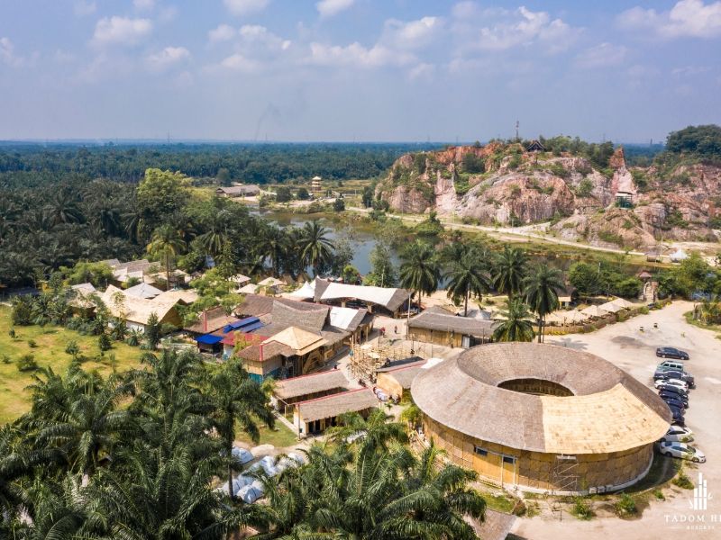 Tadom Hill Resorts team building