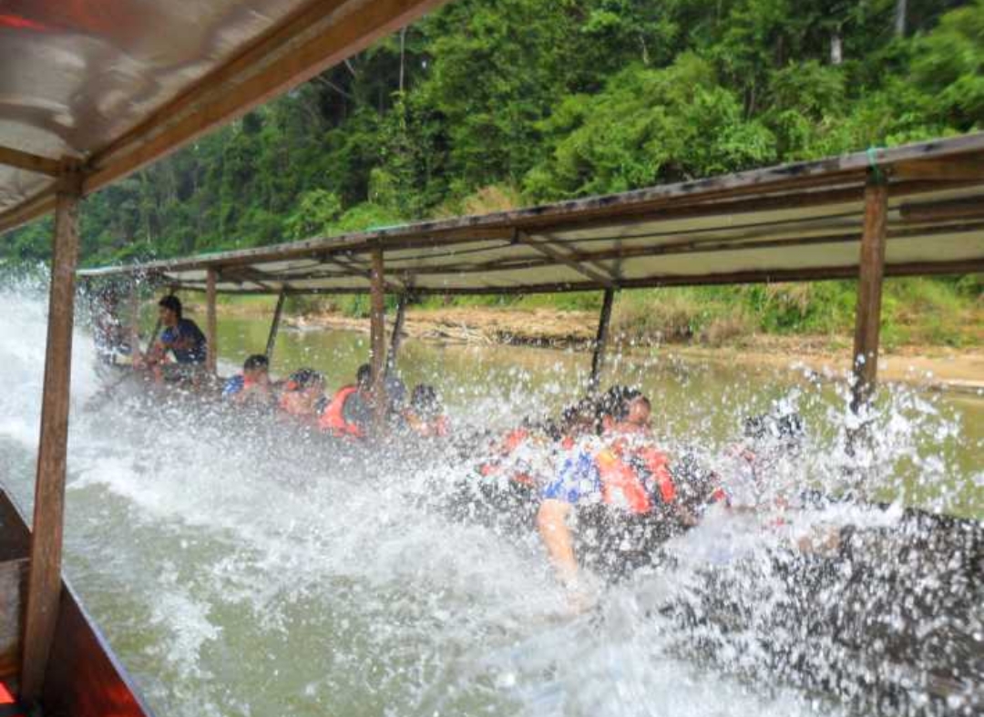Tahan Makmur team building